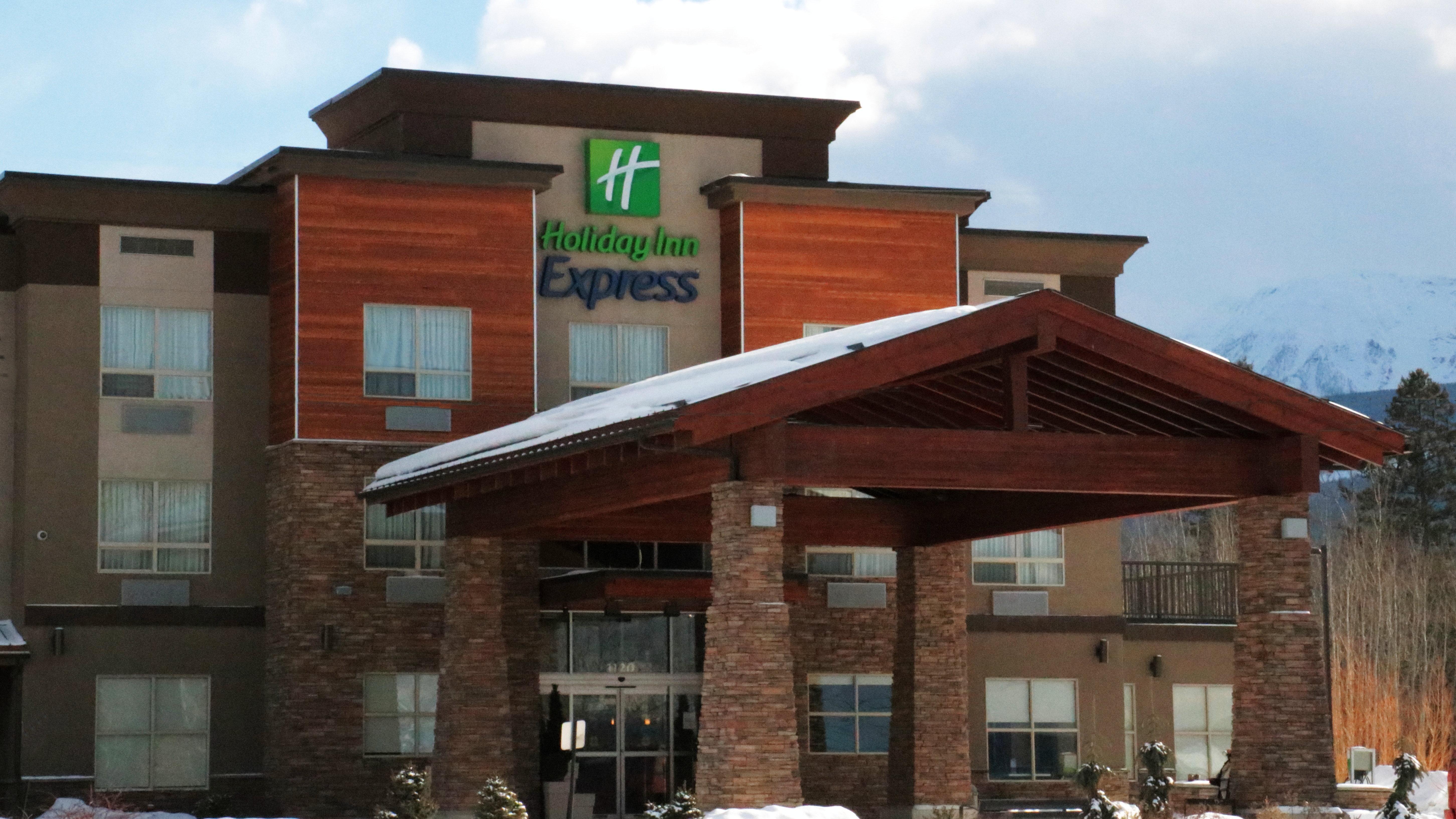 Holiday Inn Express Golden-Kicking Horse By Ihg Ngoại thất bức ảnh