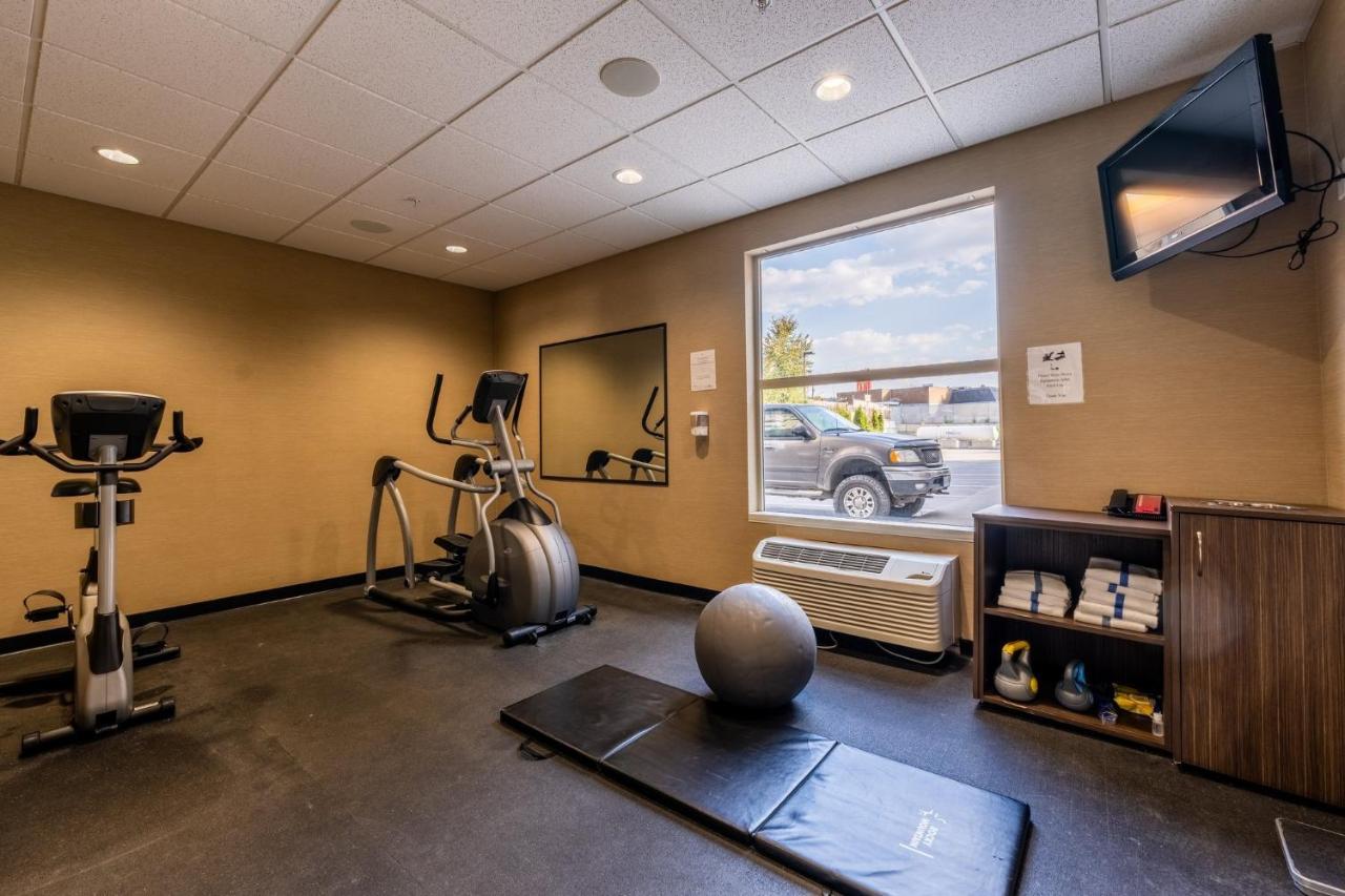 Holiday Inn Express Golden-Kicking Horse By Ihg Ngoại thất bức ảnh