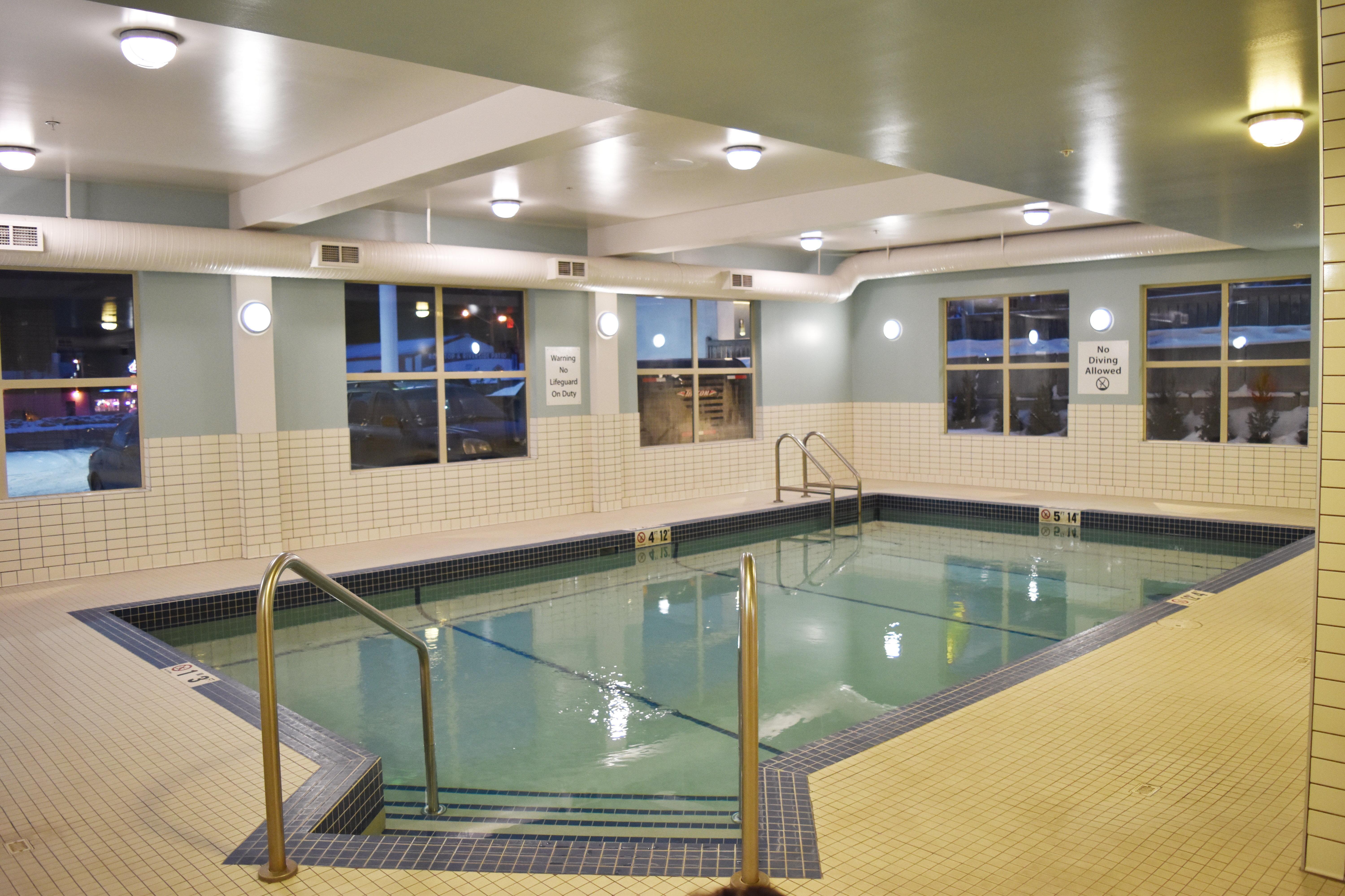 Holiday Inn Express Golden-Kicking Horse By Ihg Ngoại thất bức ảnh